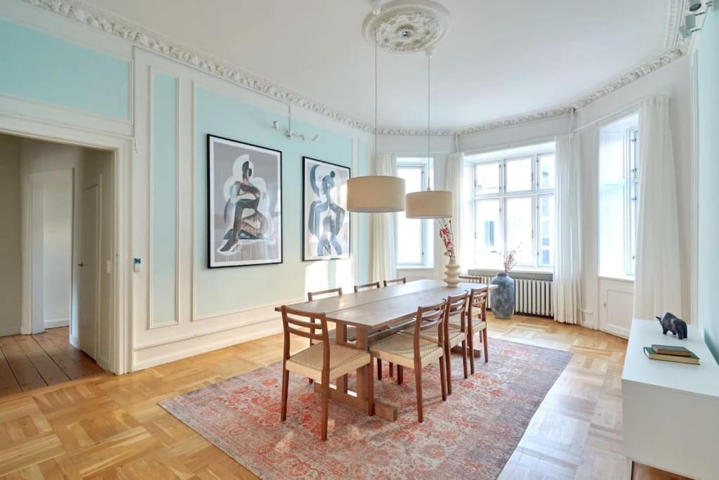 Moderen And Sleek 3br With Bath By The Lakes And Metro Appartement Kopenhagen