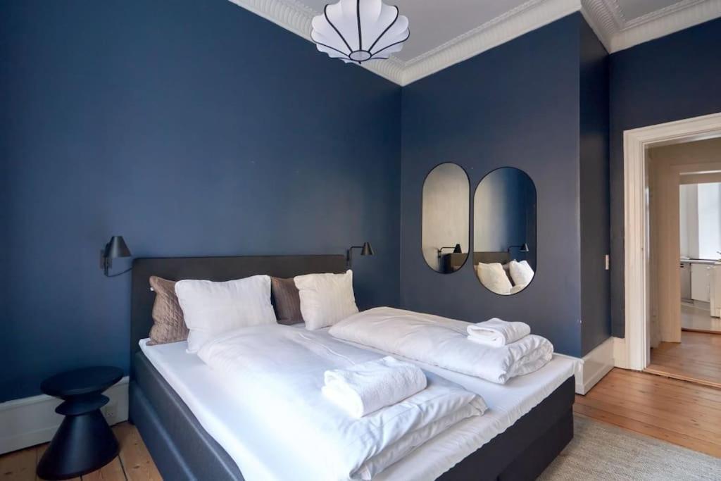 Moderen And Sleek 3br With Bath By The Lakes And Metro * Kopenhagen