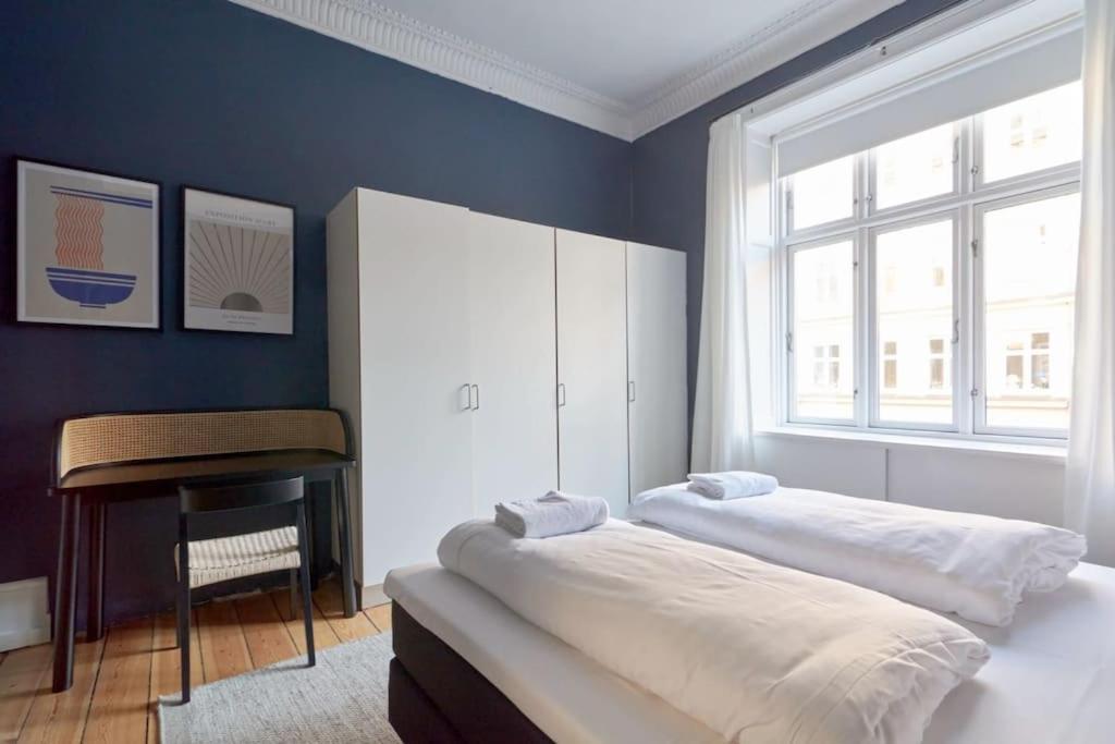 Lejlighed Moderen And Sleek 3br With Bath By The Lakes And Metro *